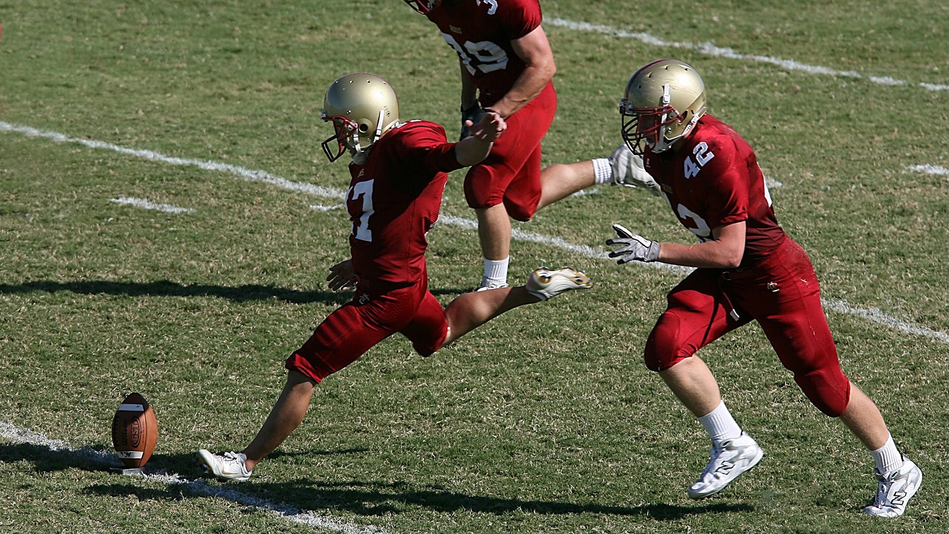国家队选人忽视球员场上位置适配度,球员选择什么意思